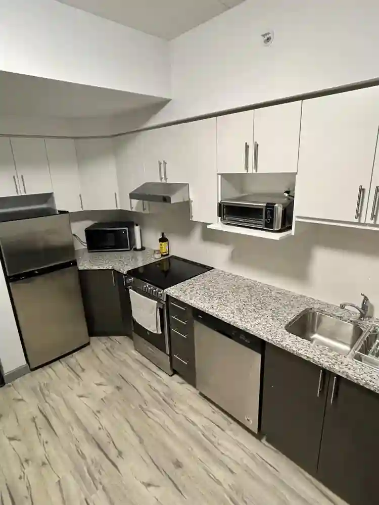 One room available for rent