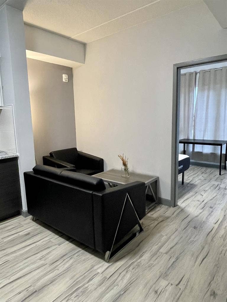 One room available for rent