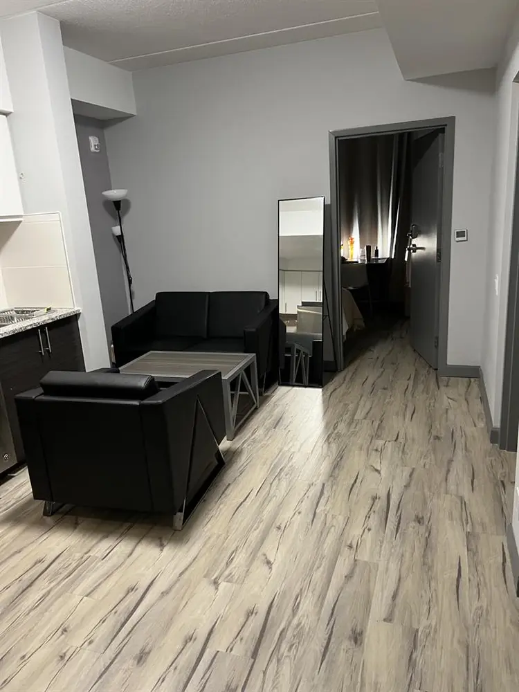 One room available for rent
