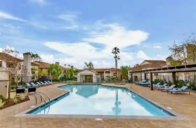 Master Bedroom w/Resort Amenities