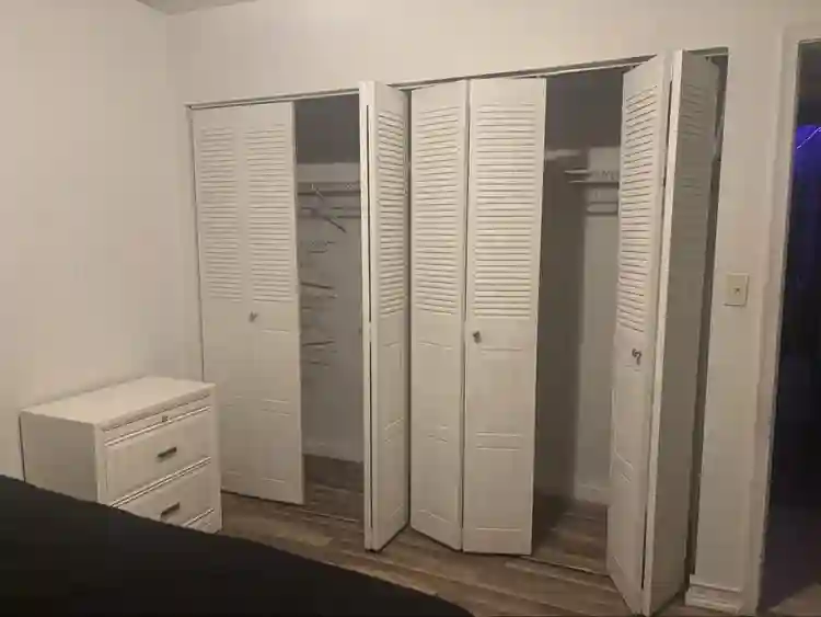 Spare room for rent in my 2/2