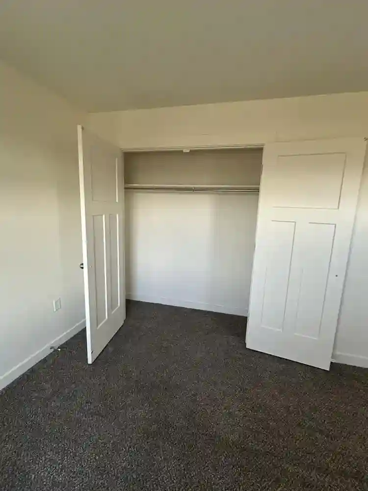 Room for Rent Manga,UT