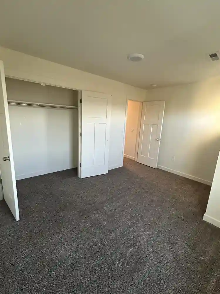 Room for Rent Manga,UT
