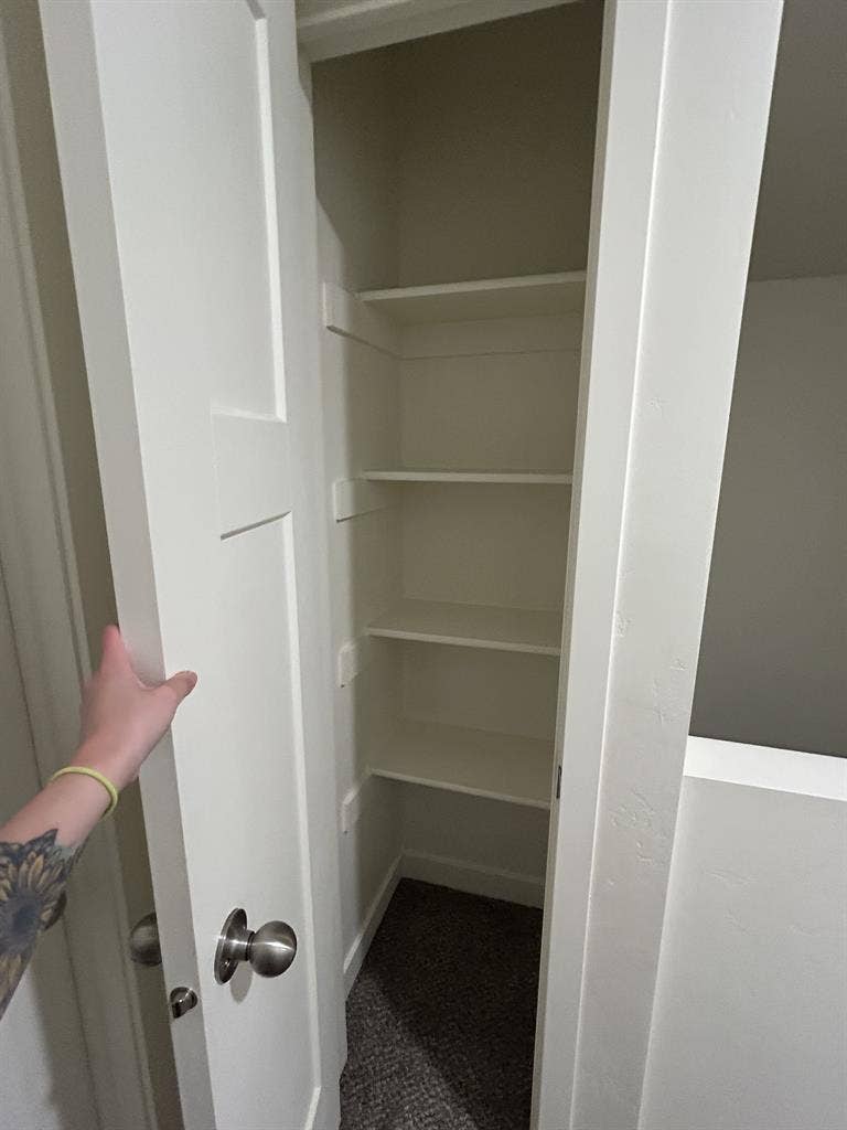 Room for Rent Manga,UT