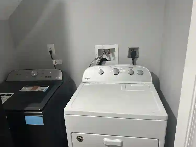 ETL ROOM AVAILABLE