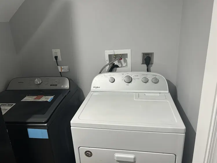 ETL ROOM AVAILABLE