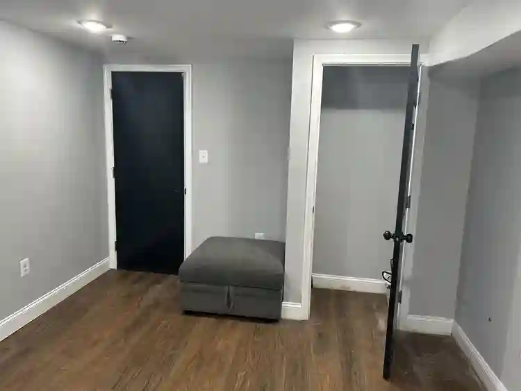 ETL ROOM AVAILABLE
