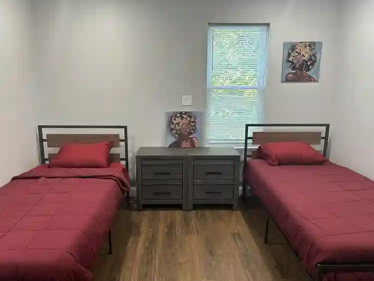 ETL ROOM AVAILABLE