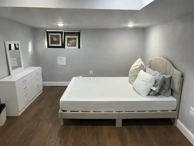 ETL ROOM AVAILABLE