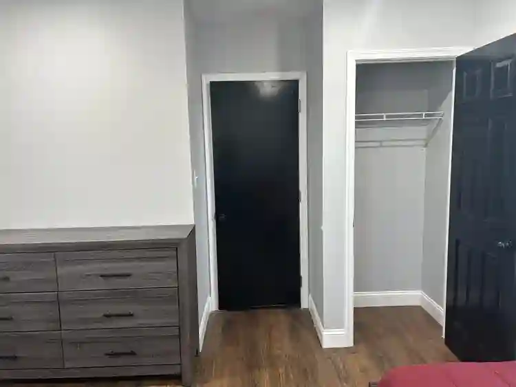ETL ROOM AVAILABLE