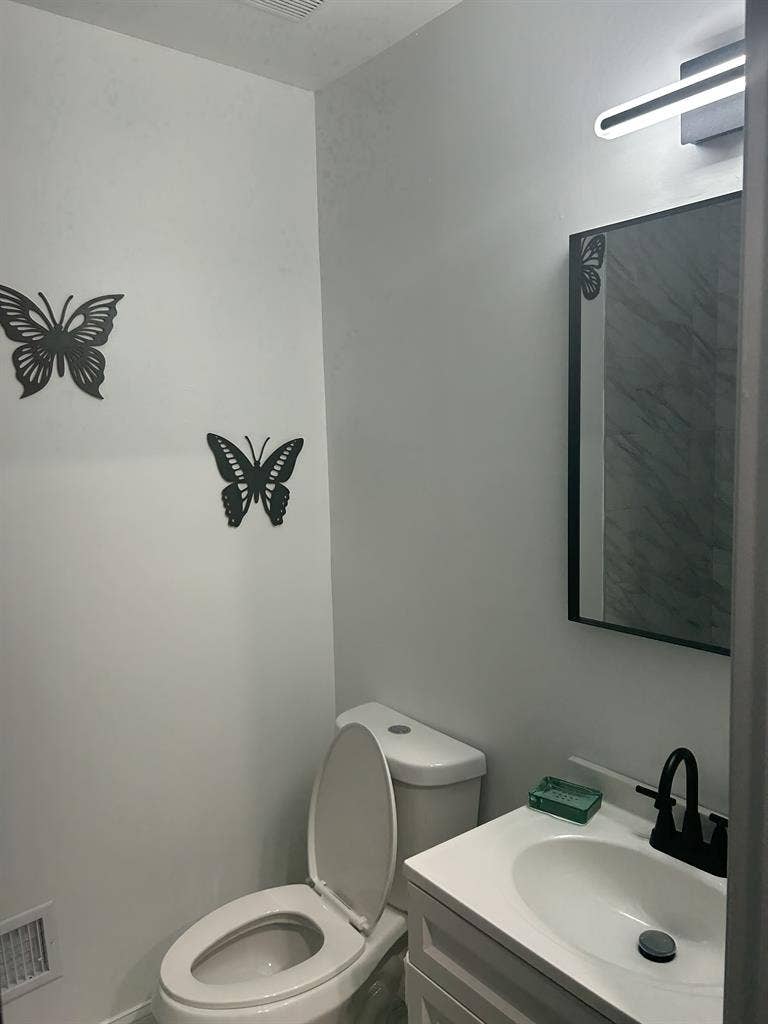 ETL ROOM AVAILABLE