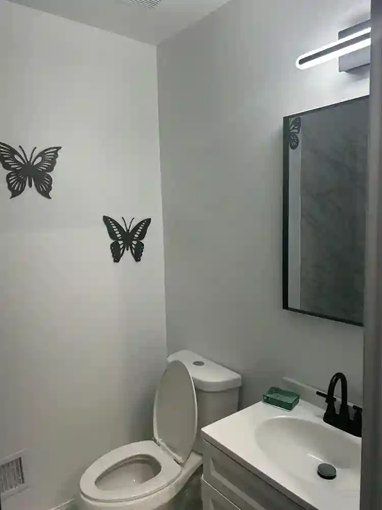 ETL ROOM AVAILABLE
