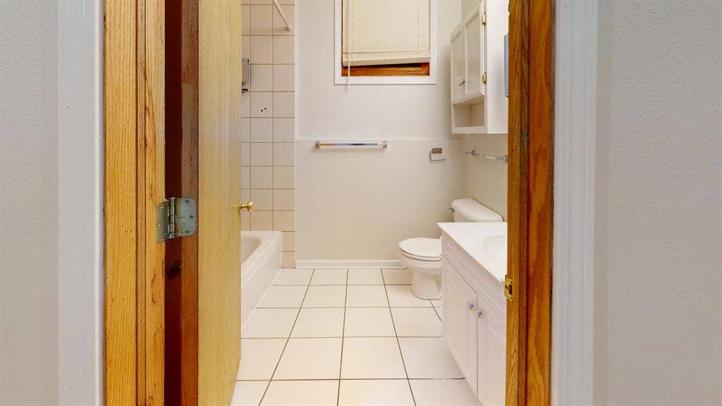 1 BR in Chicago