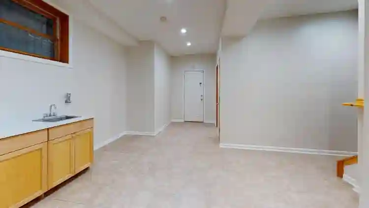 1 BR in Chicago