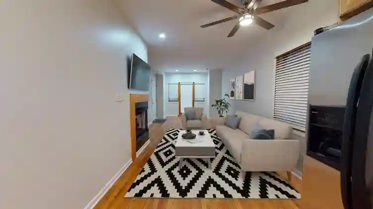 1 BR in Chicago