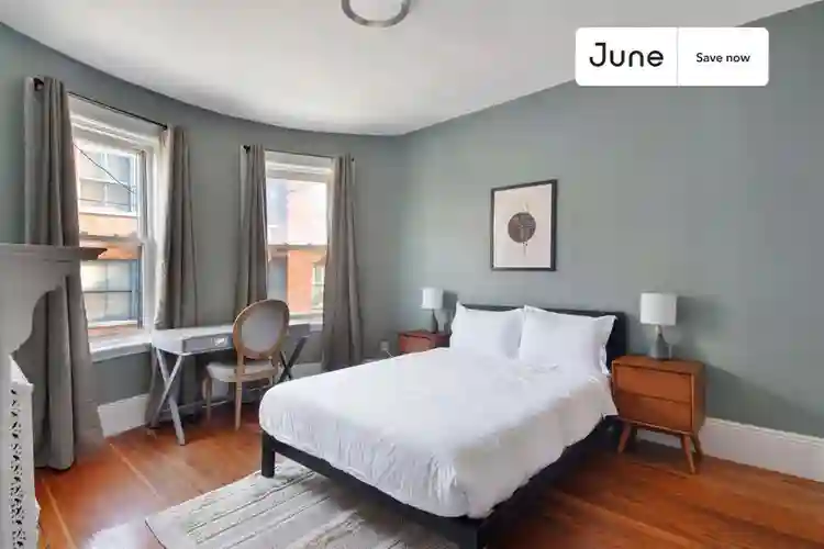 7 BR in Boston