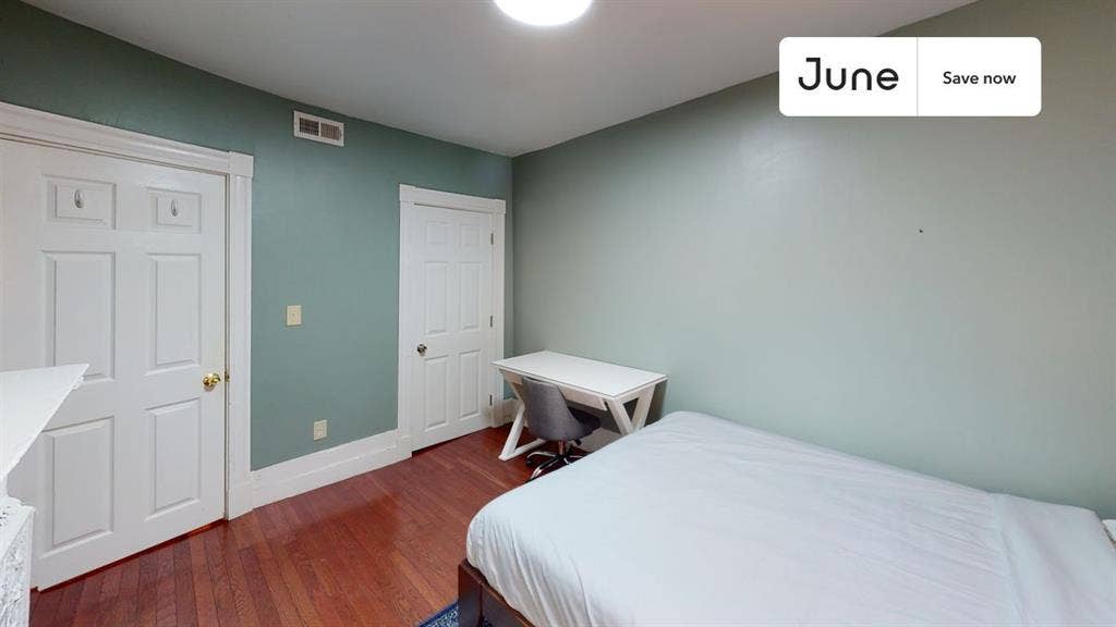 7 BR in Boston
