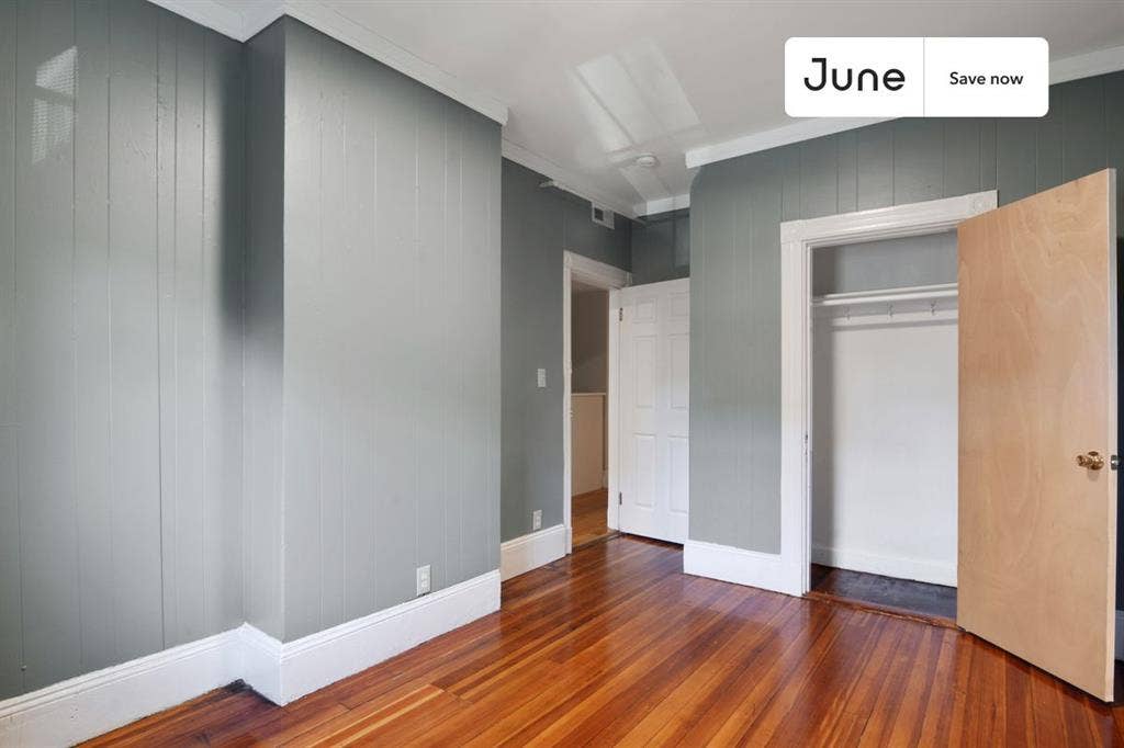 7 BR in Boston