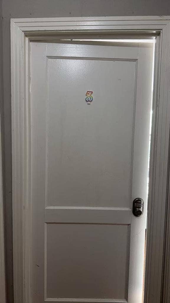 Cozy, spacious room only $480