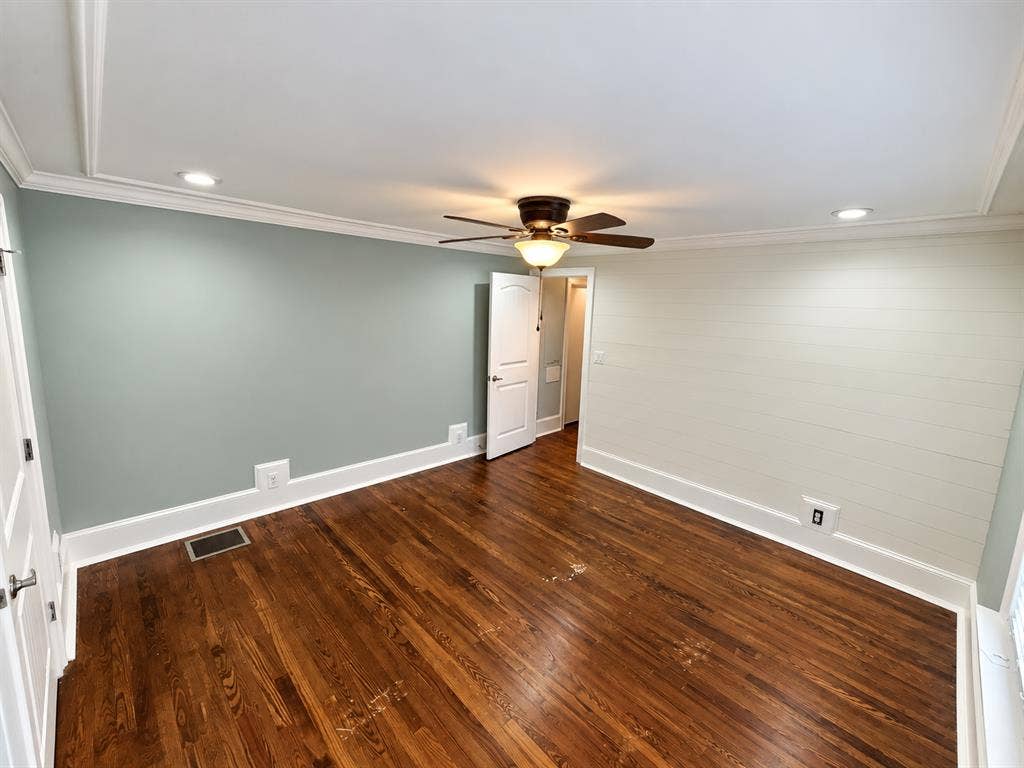 Large Room in Quiet Home