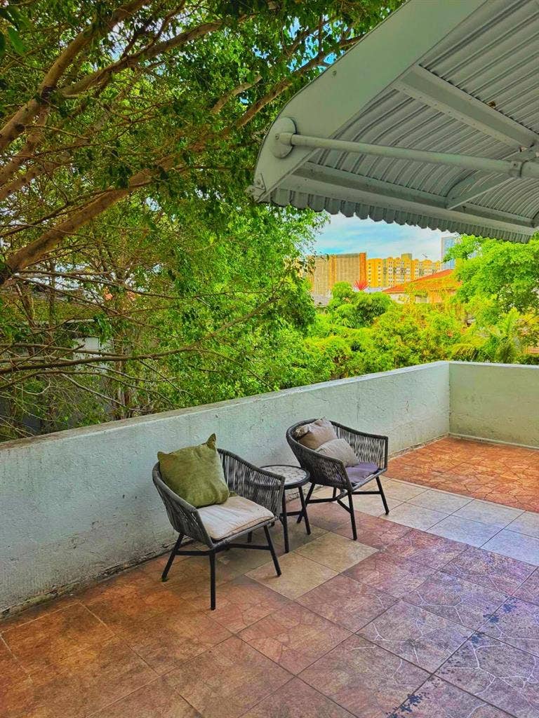 Furnished private room Miami River