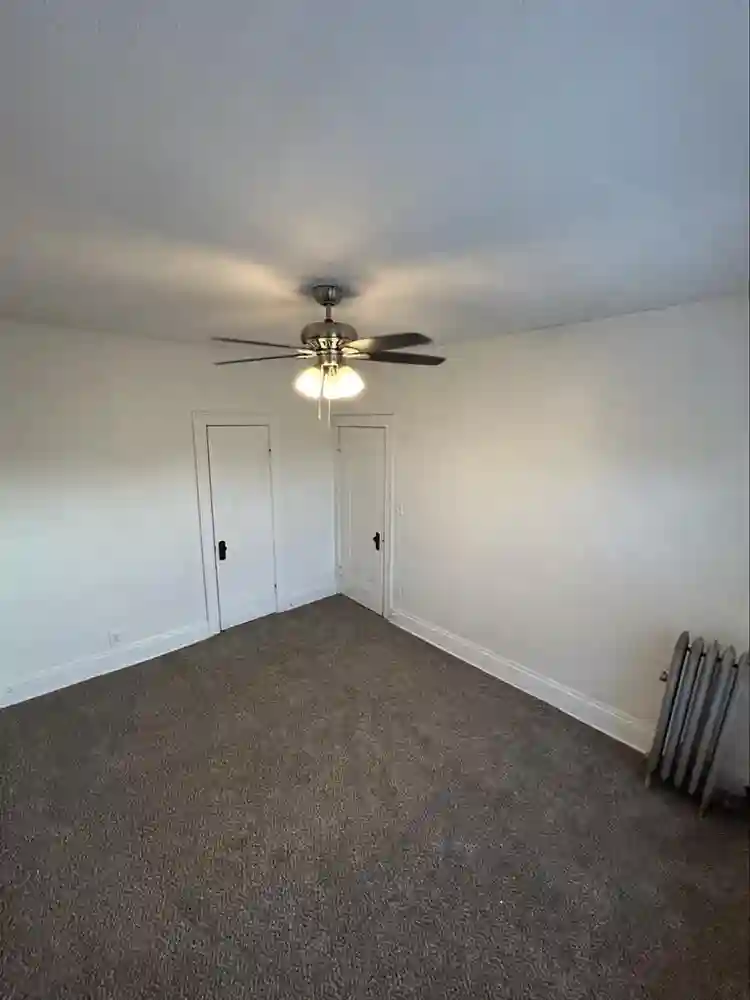 2b1b apartment room