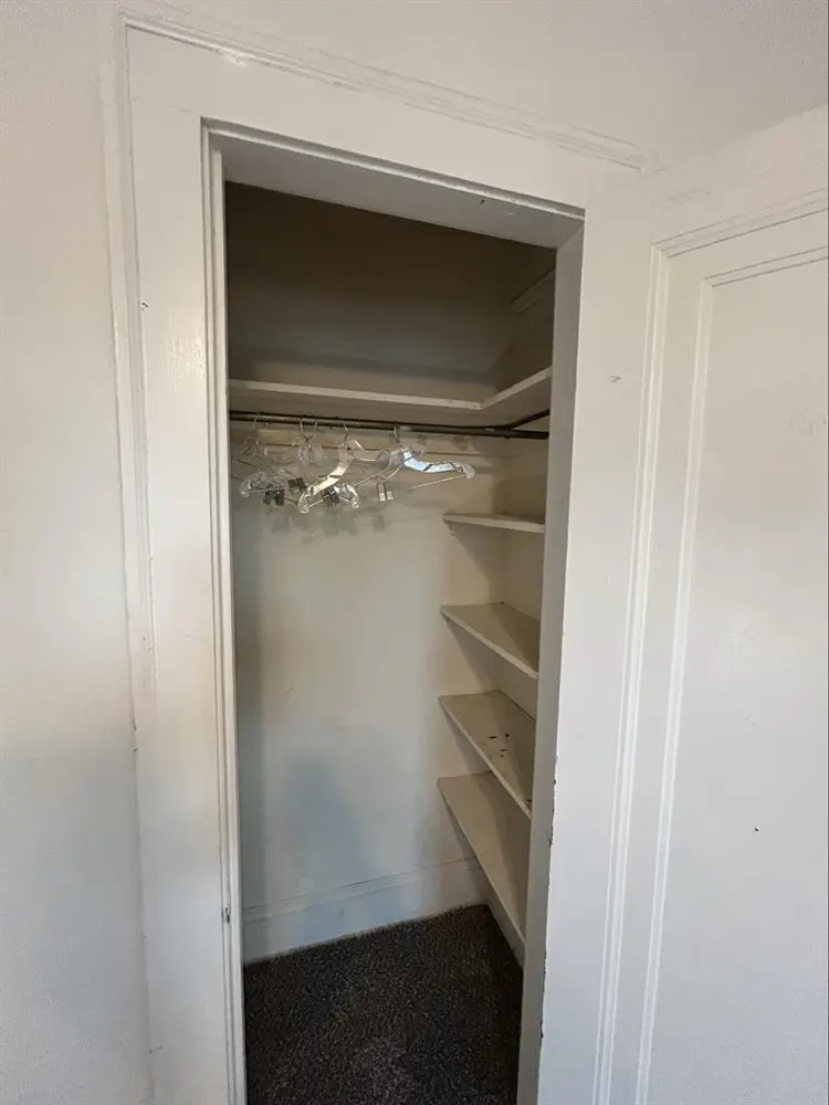2b1b apartment room