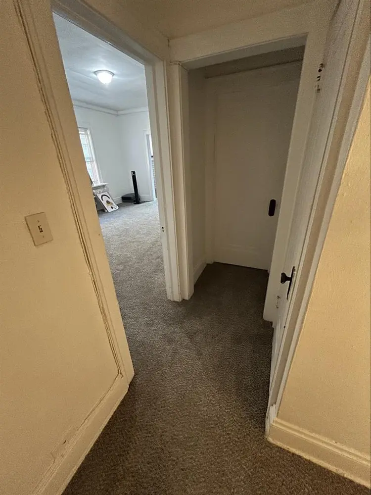 2b1b apartment room