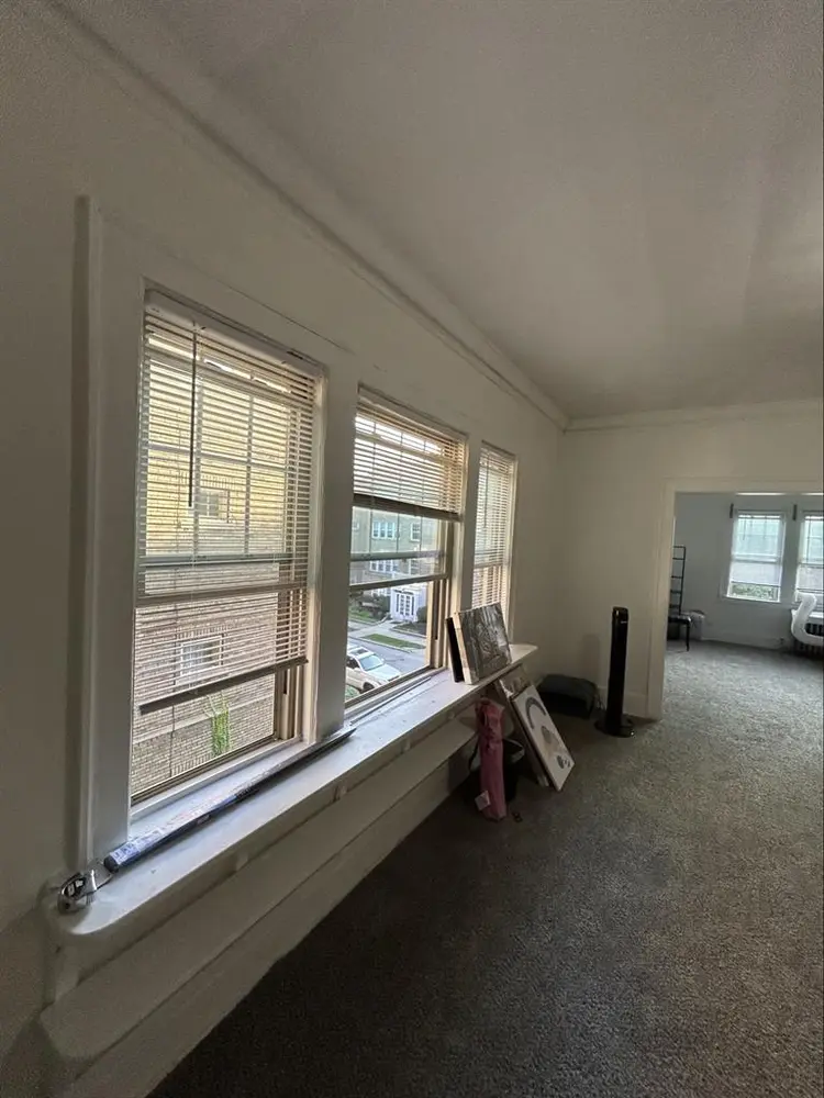 2b1b apartment room