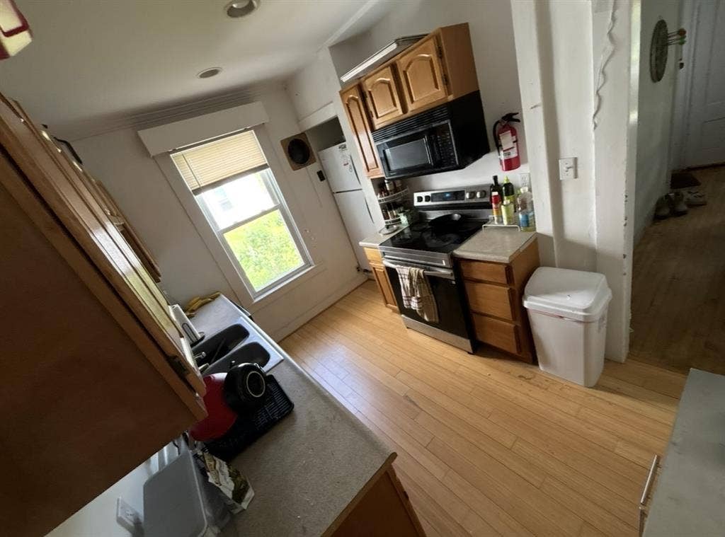 Room in Hanover Apartment