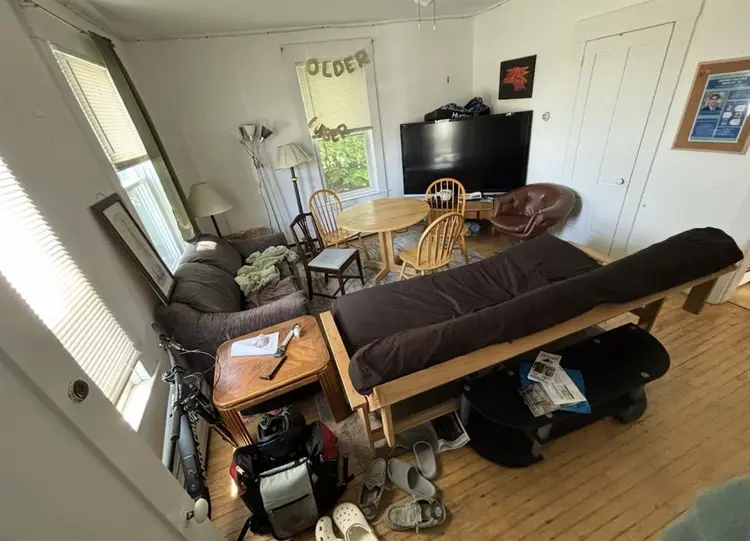 Room in Hanover Apartment