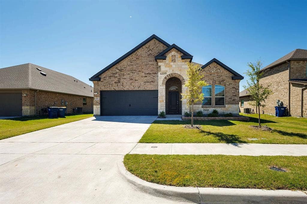 4 BR in Garland