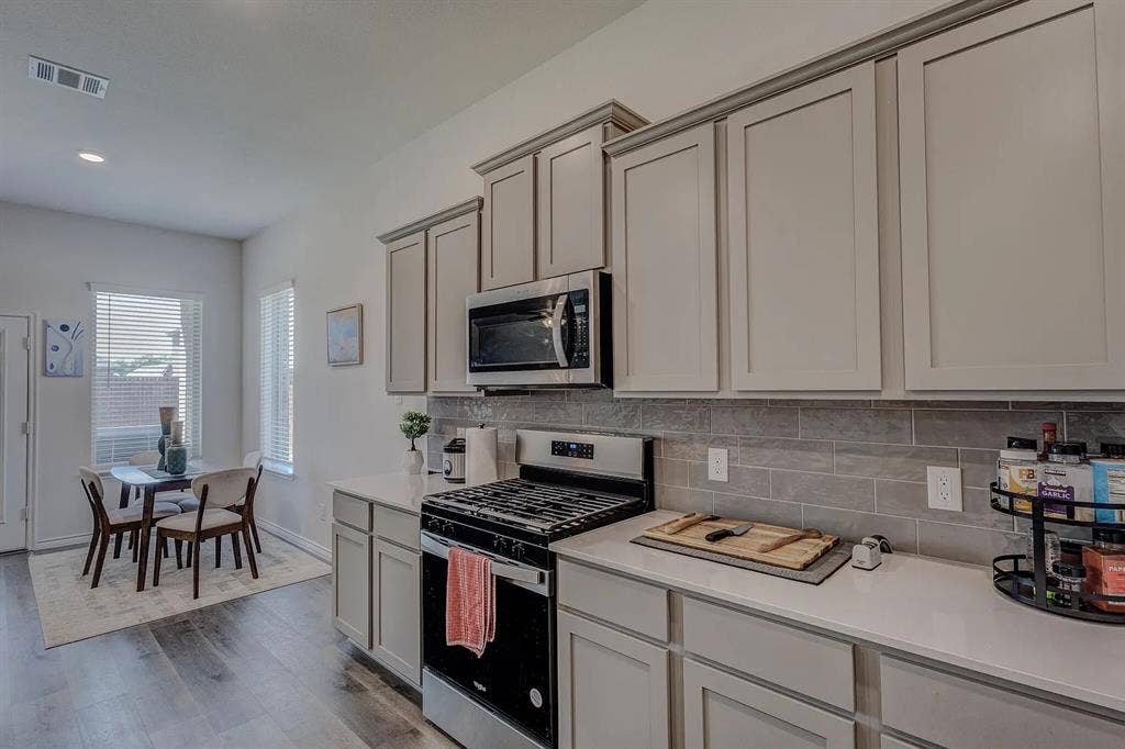 4 BR in Garland