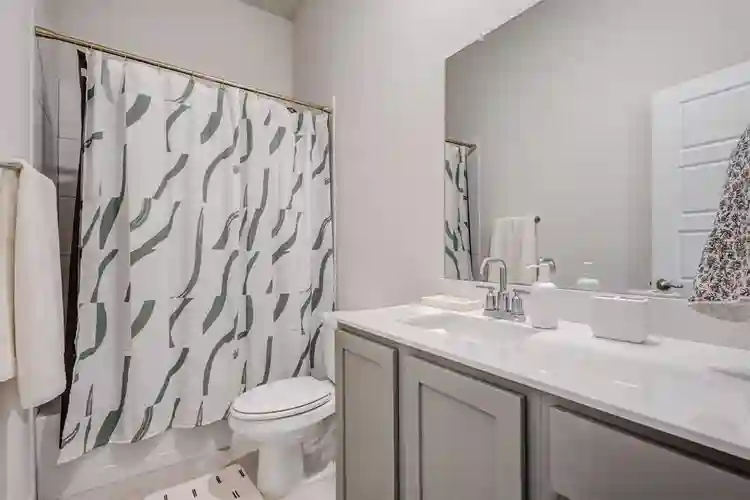 4 BR in Garland