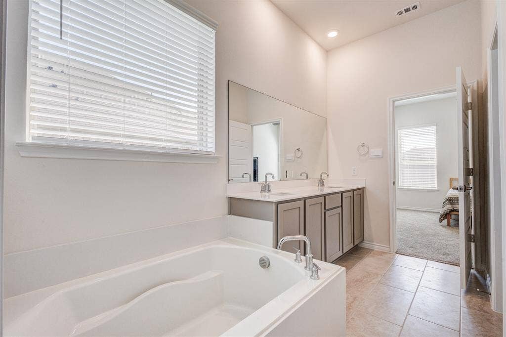 4 BR in Garland