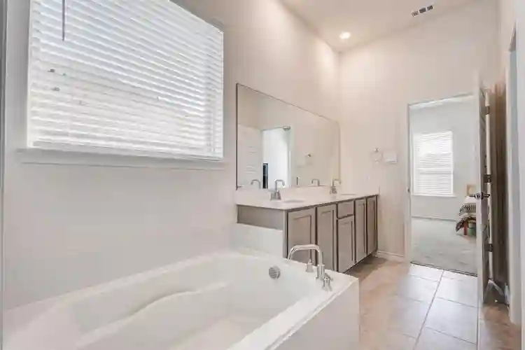 4 BR in Garland