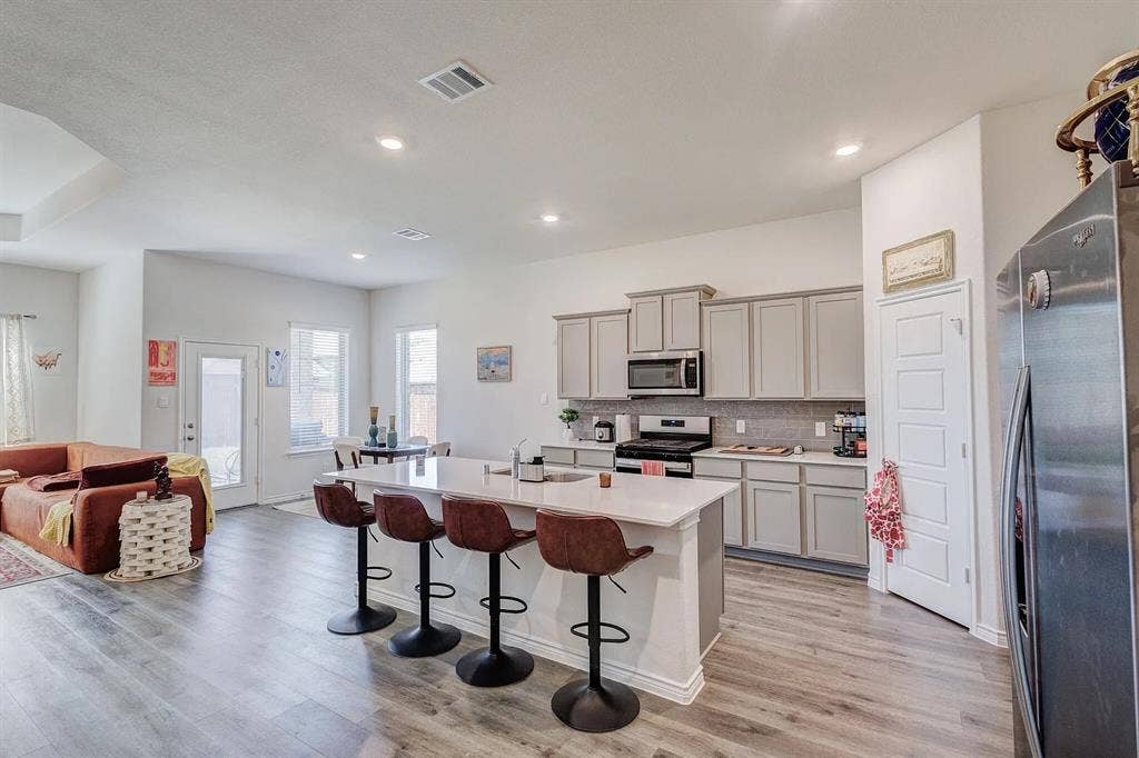 4 BR in Garland