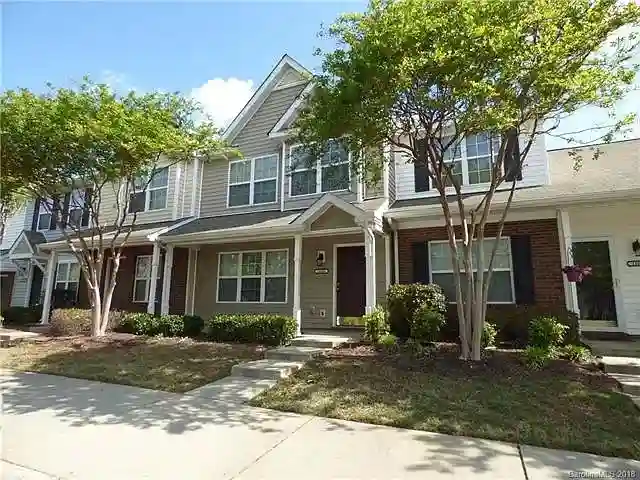 3 BR in Charlotte