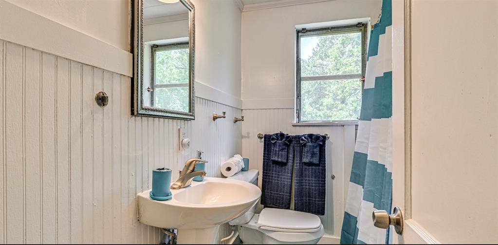 4 BR in Charlotte