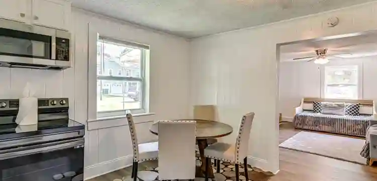 4 BR in Charlotte