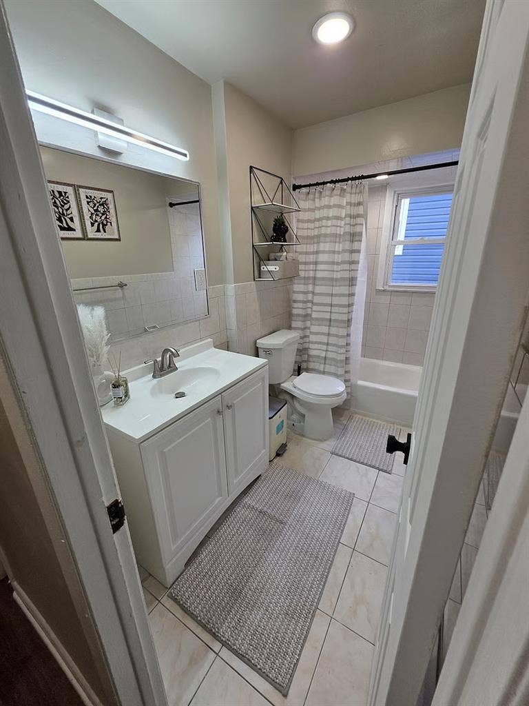 3 bedroom 2Ba Paradise