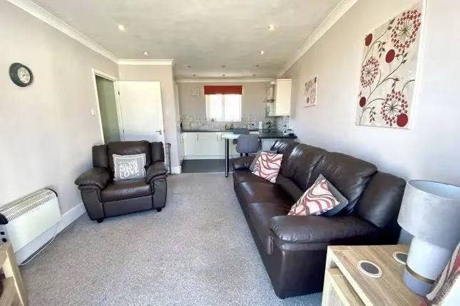 🏡 2 Bedroom Furnished Apartment