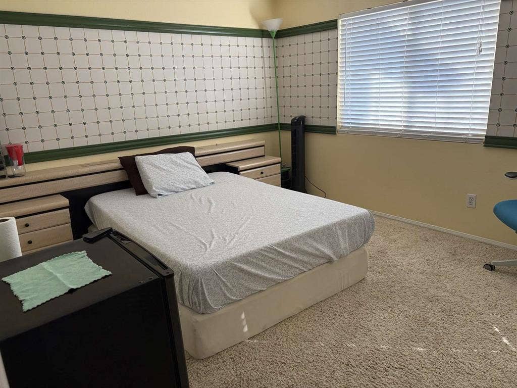 2 room available (Big and medium)