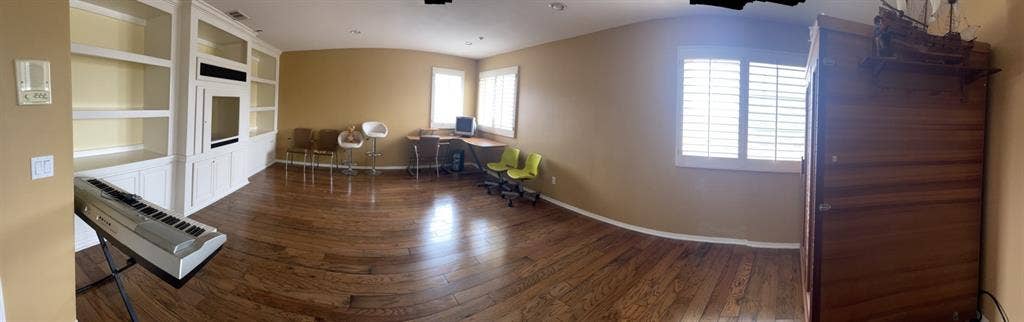 2 room available (Big and medium)
