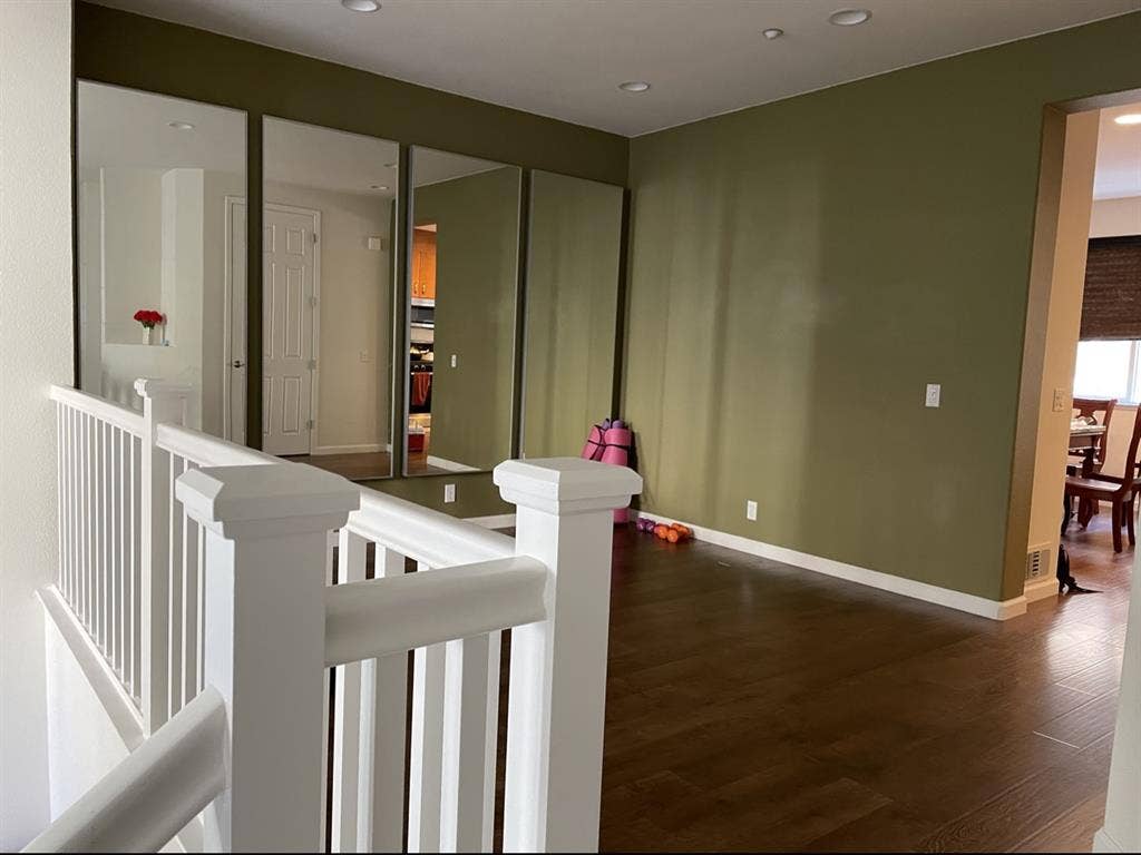 2 rooms available in 3br townhome