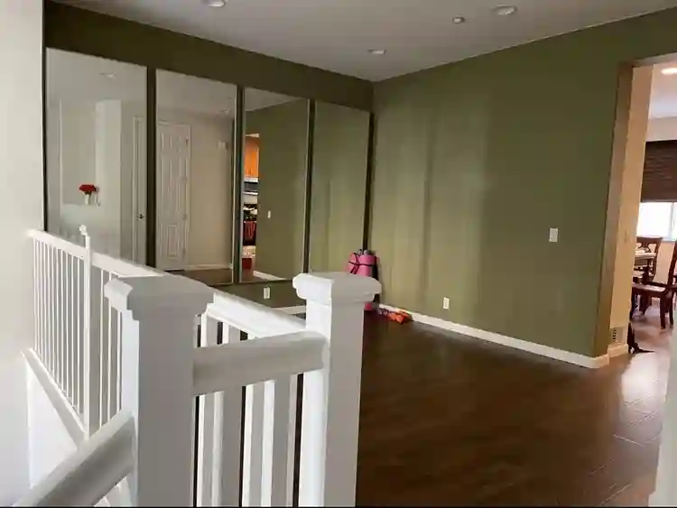 2 rooms available in 3br townhome