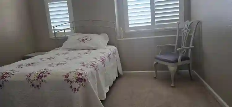 Roseville Room For Rent $1000