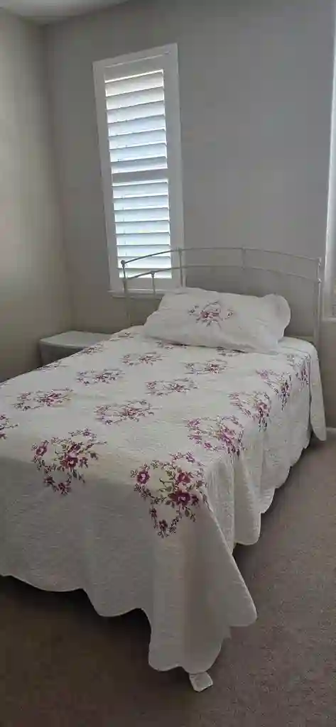 Roseville Room For Rent $1000