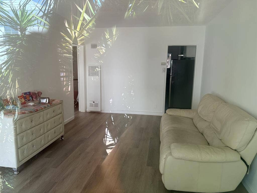 Spacious living spaceHeart of Weho