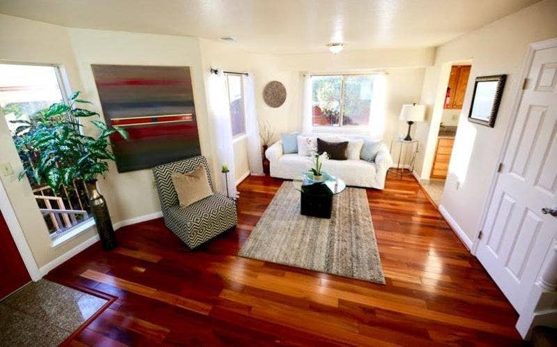 Room - Spacious and Luxurious Condo
